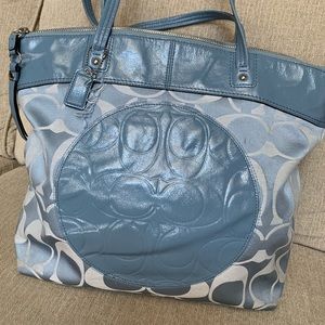 Larger Coach Tote blue authentic from store